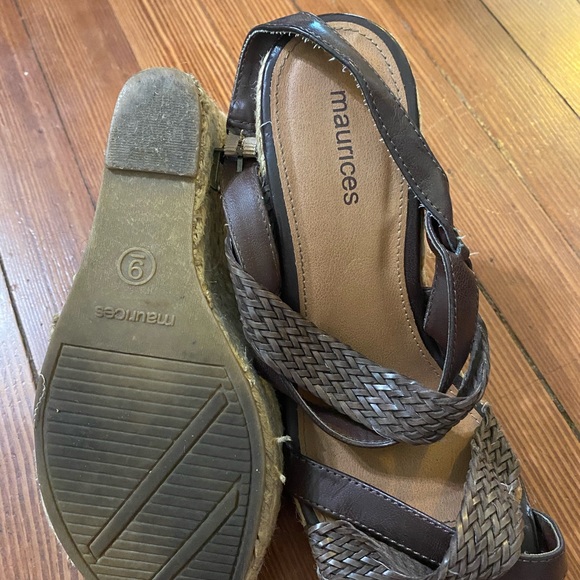 Maurices size 9 brown wedges - Picture 3 of 3
